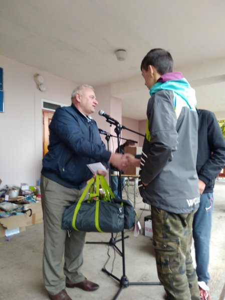 img-6959c4df89e9a6d56ac24a1cd6546a4c-v